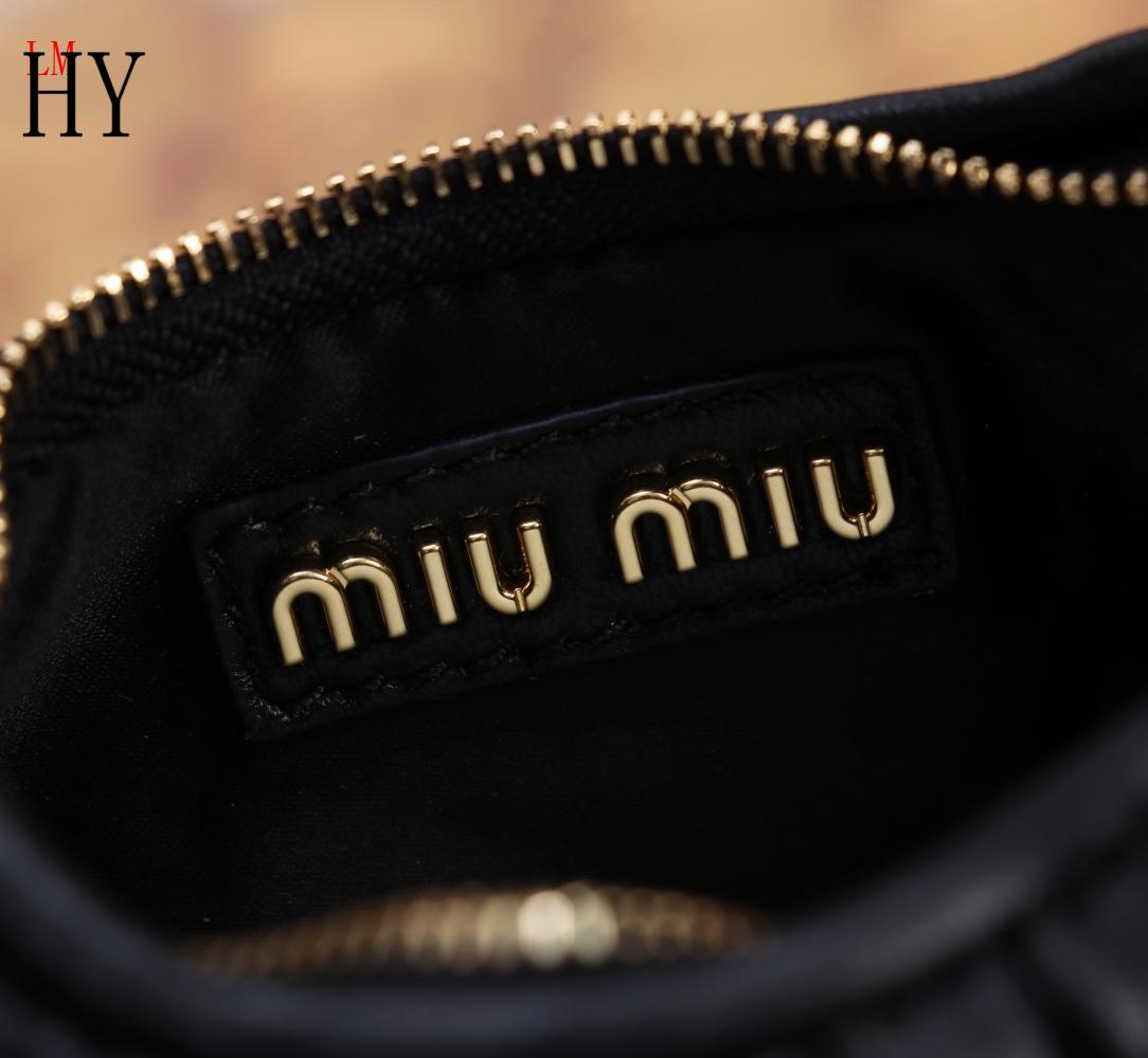 Miu Miu "Black Wander matelassé leather shoulder bag"