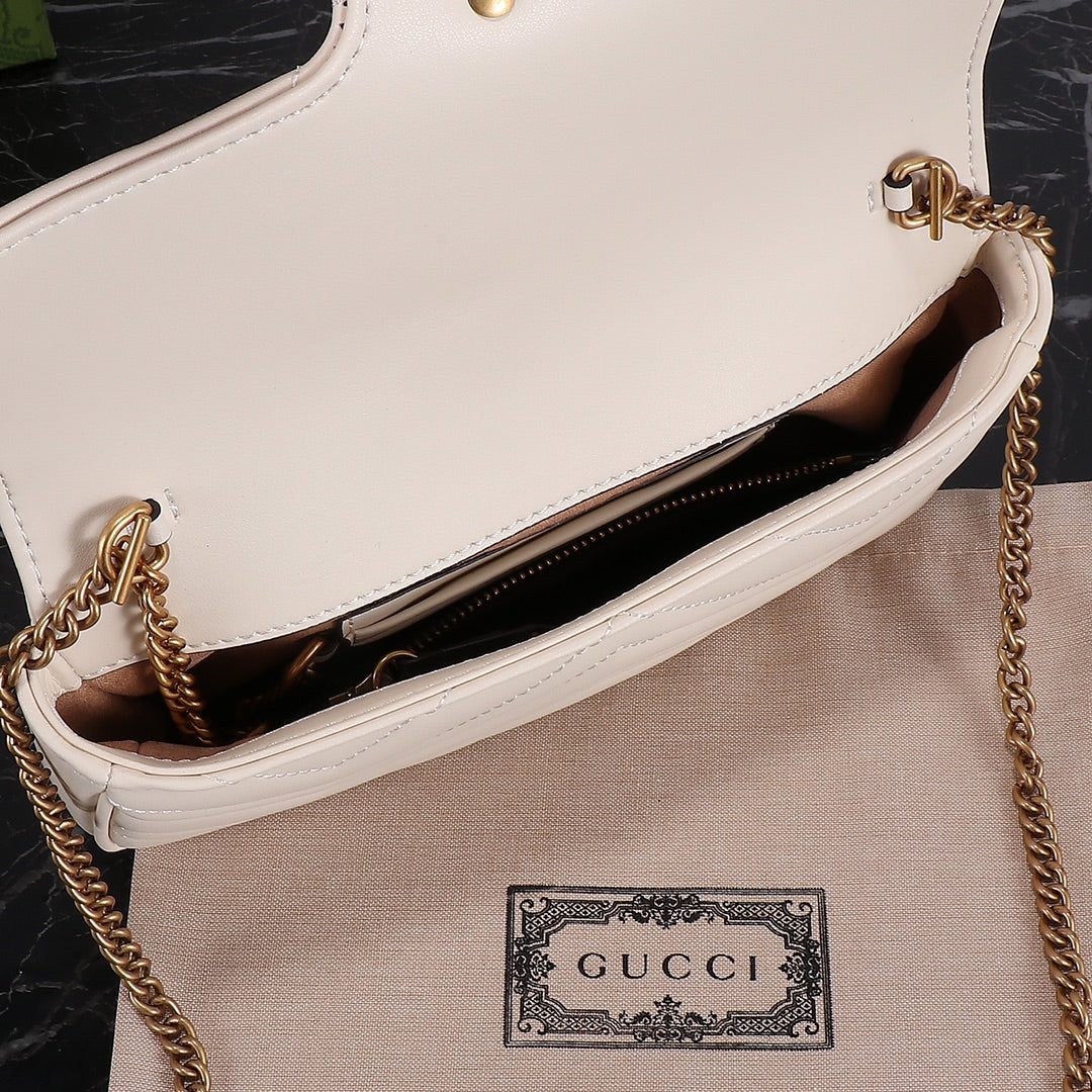 GUCCI "Calfskin Matelasse Super Mini GG Marmont Shoulder Bag White"