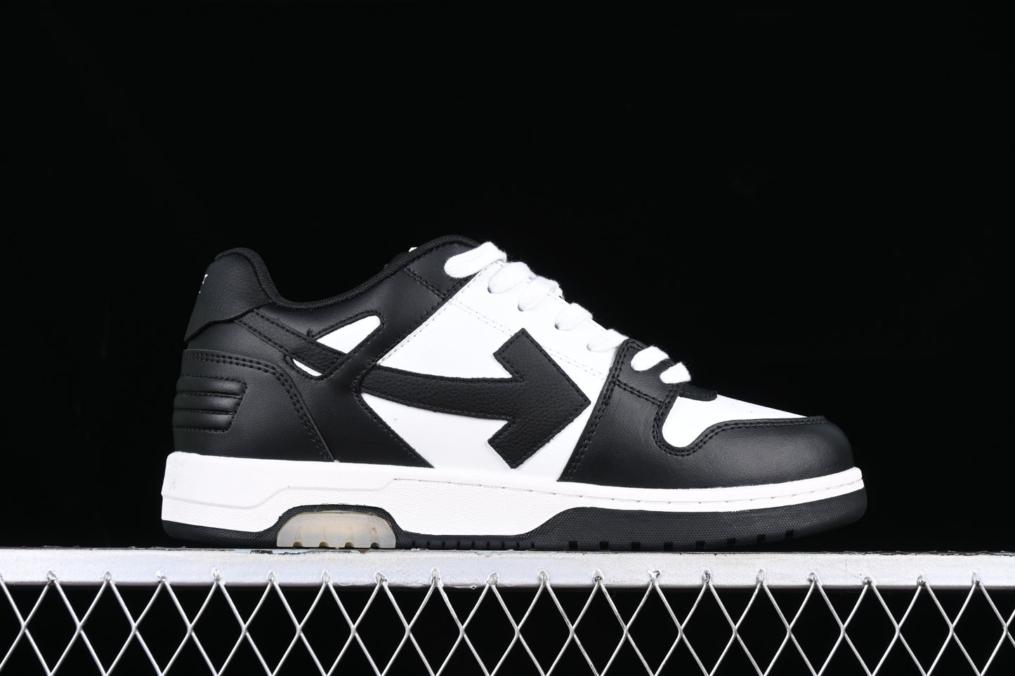 Out of office lace up „Black white"
