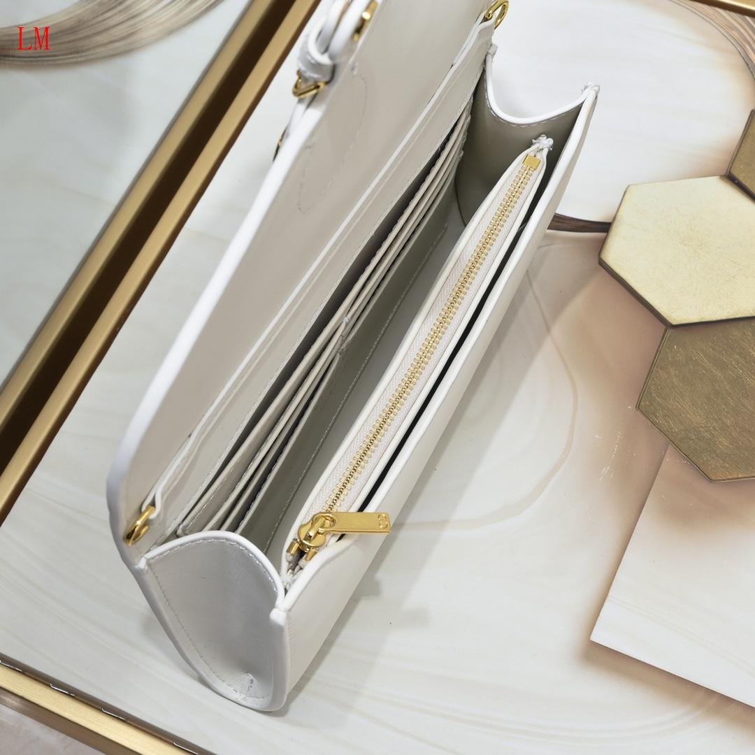 Dior "Bobby East-West Pouch With Chain White"