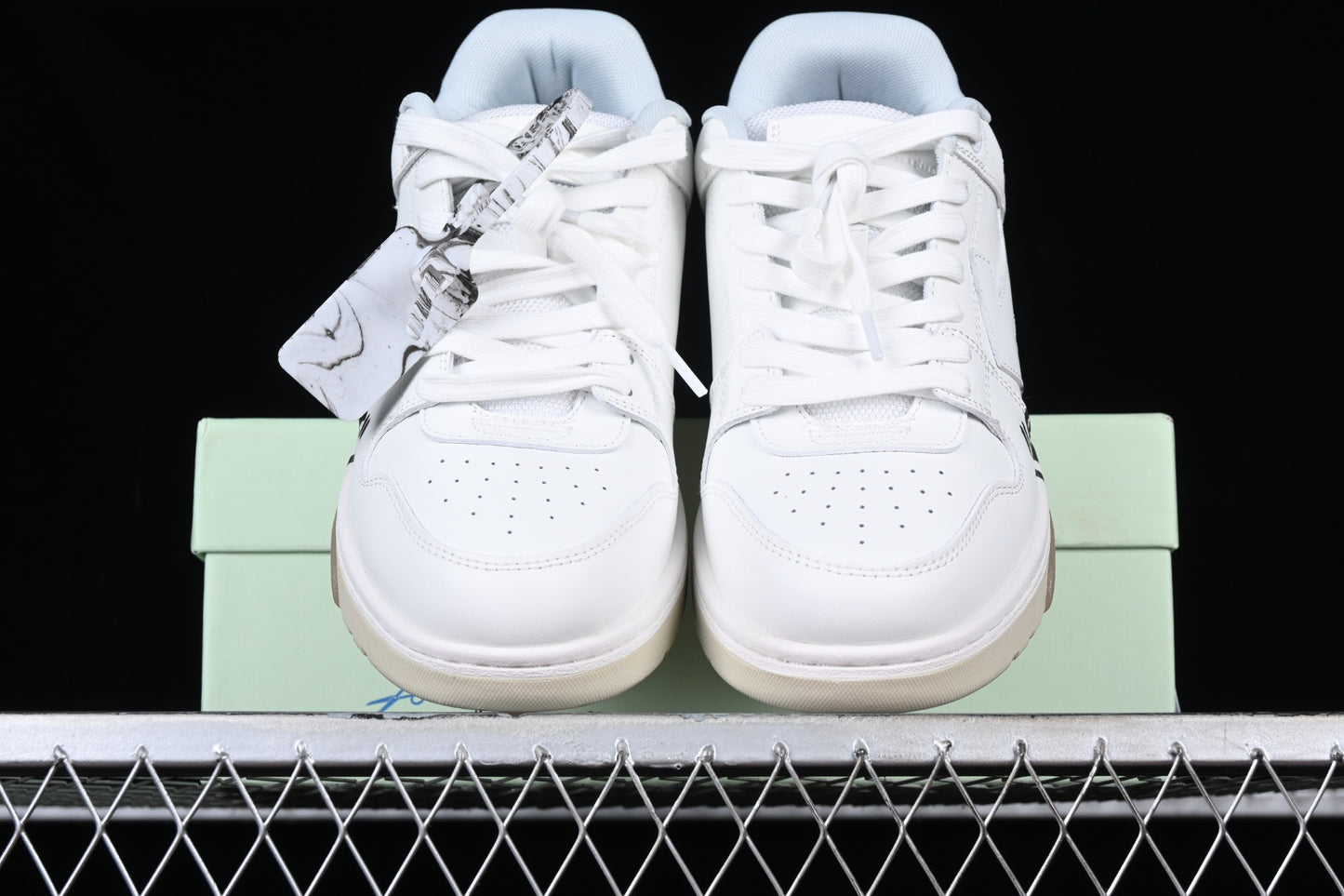 Out of office lace up „For Walking"