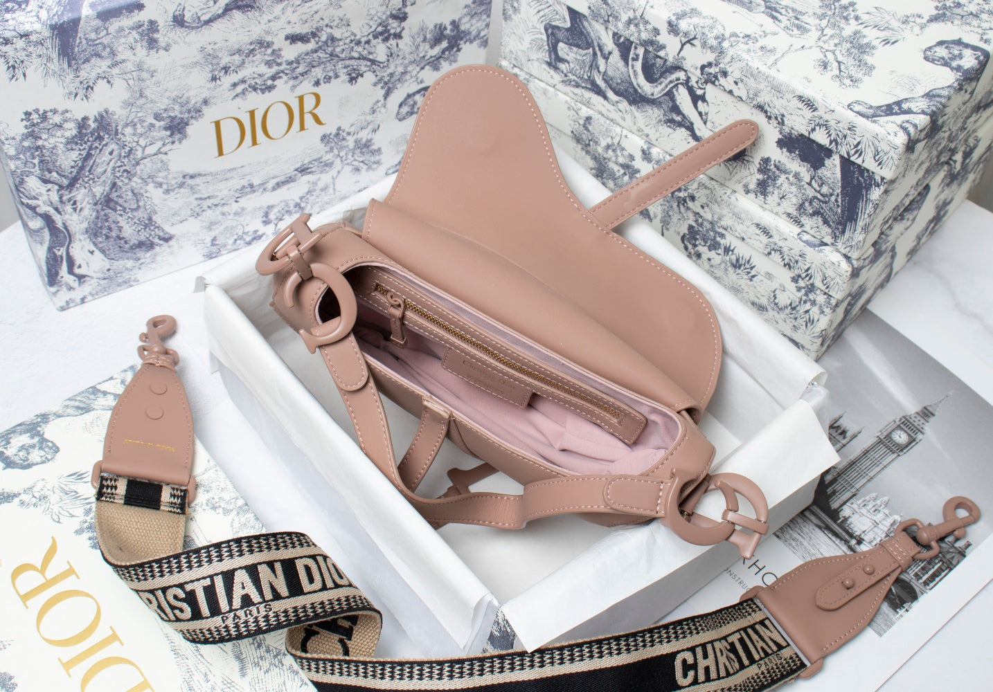 Dior "Ultra Matte Saddle Shoulder Bag Beige"