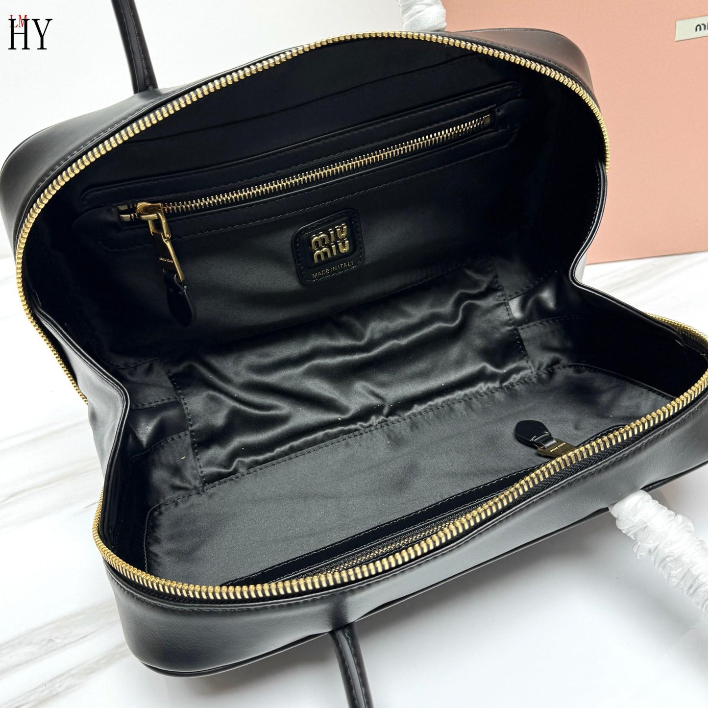 Miu Miu "Beau patent leather shoulder tote bag Black"