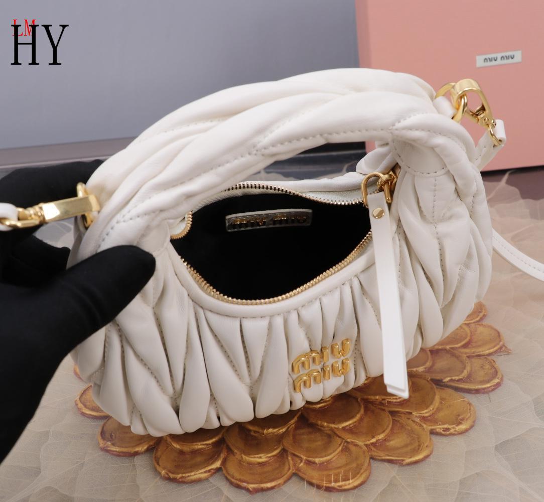 Miu Miu "White Wander matelassé leather shoulder bag"