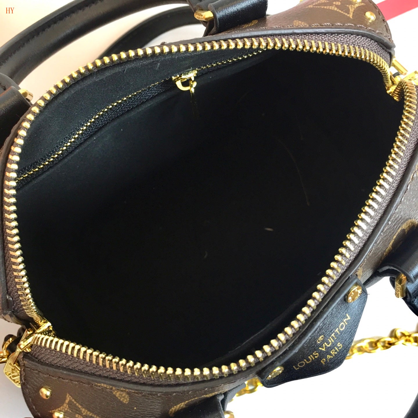 Louis Vuitton "Speedy Trunk"