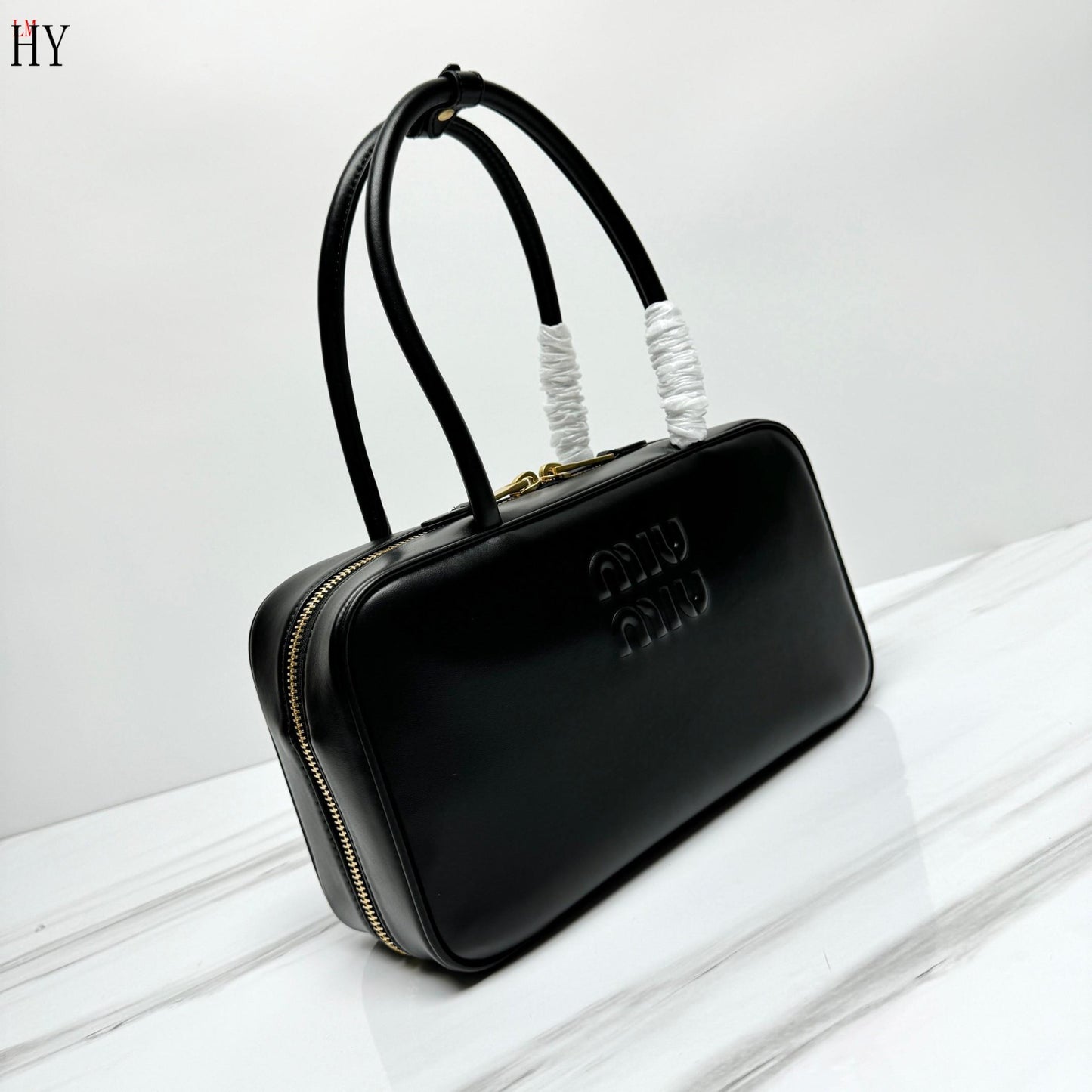 Miu Miu "Beau patent leather shoulder tote bag Black"