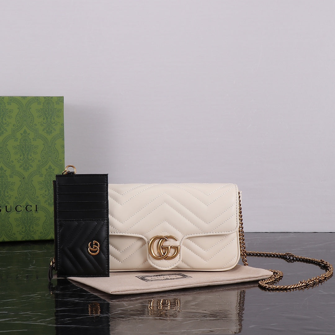 GUCCI "Calfskin Matelasse Super Mini GG Marmont Shoulder Bag White"