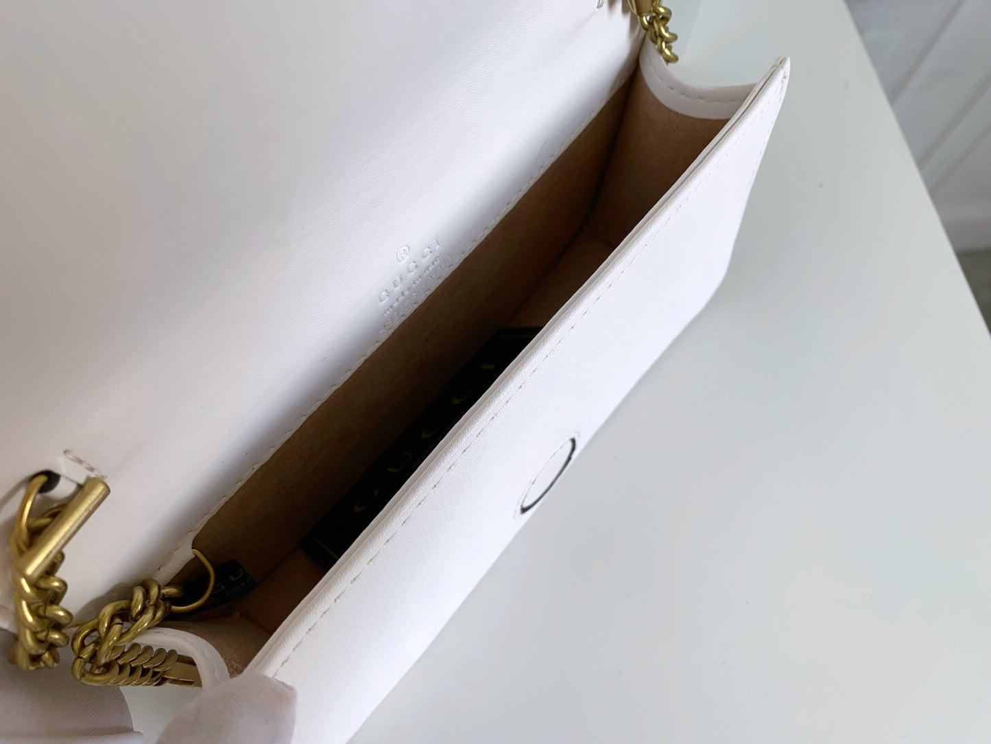 Gucci "Calfskin Matelasse GG Marmont Mini Bag White"
