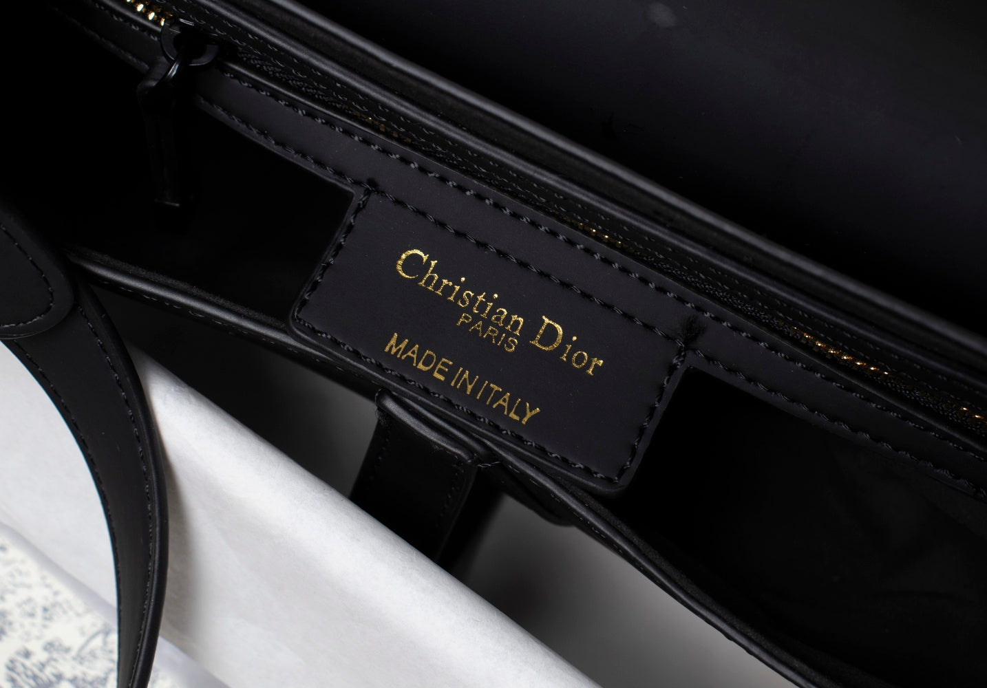 Dior "Ultra Matte Saddle Shoulder Bag Black"