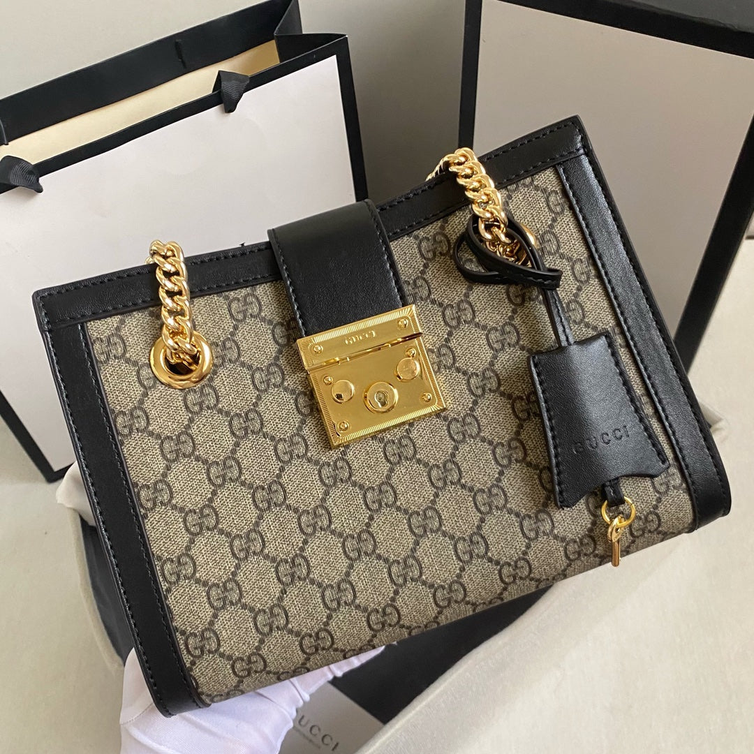 Gucci "GG Supreme Padlock Shoulder Bag Black Leather"