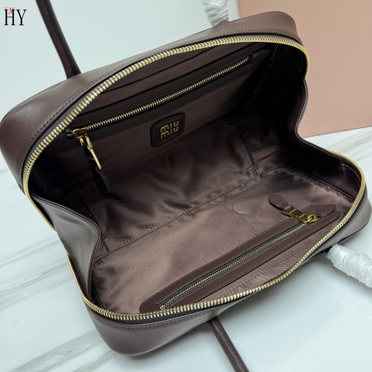 Miu Miu "Beau patent leather shoulder tote bag Brown"