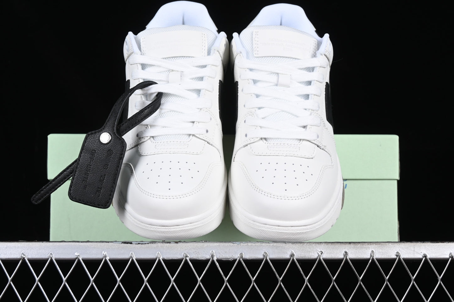 Out of office lace up „White Black"