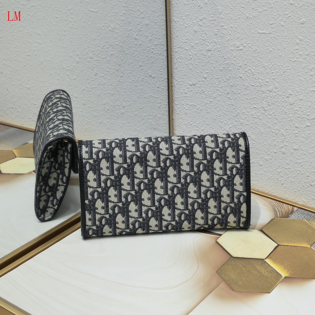 Dior "Bobby East-West Pouch With Chain"
