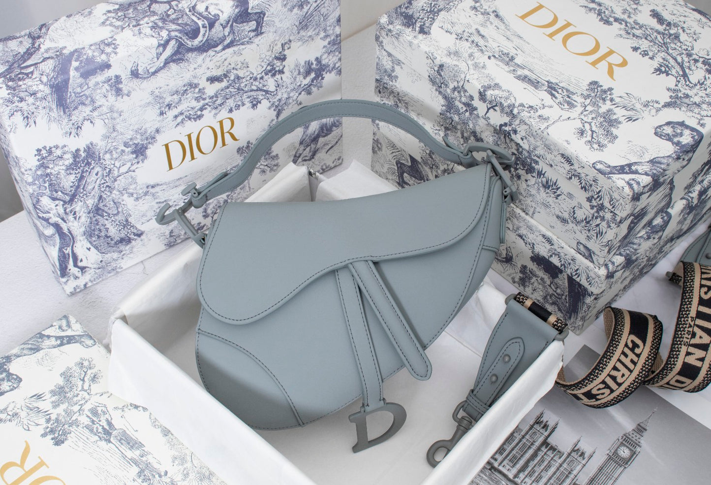 Dior "Ultra Matte Saddle Shoulder Bag Grey"