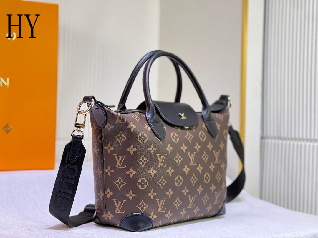 Louis Vuitton "Damier Azur Neverfull Black"