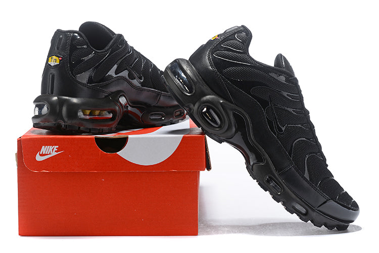 Air Max Plus "Triple Black"