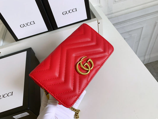 Gucci "Calfskin Matelasse GG Marmont Mini Bag Red"
