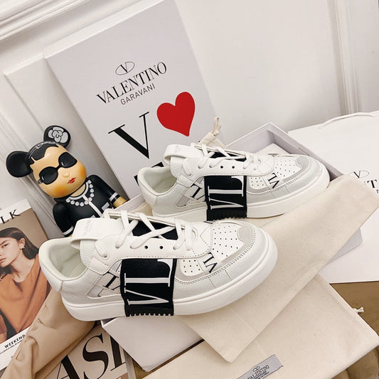 Vl7n „White and Black"
