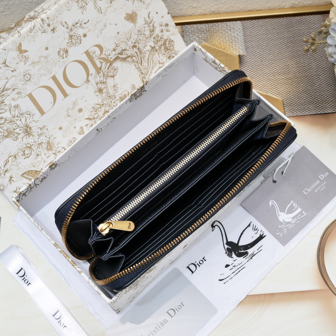 Dior "Montaigne Voyageur Long Wallet Blue Oblique Jacquard"