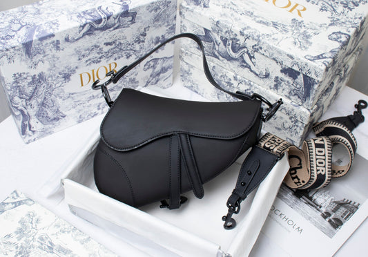 Dior "Ultra Matte Saddle Shoulder Bag Black"
