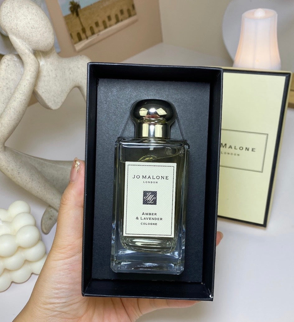 Jo Malone “Amber Lavander”