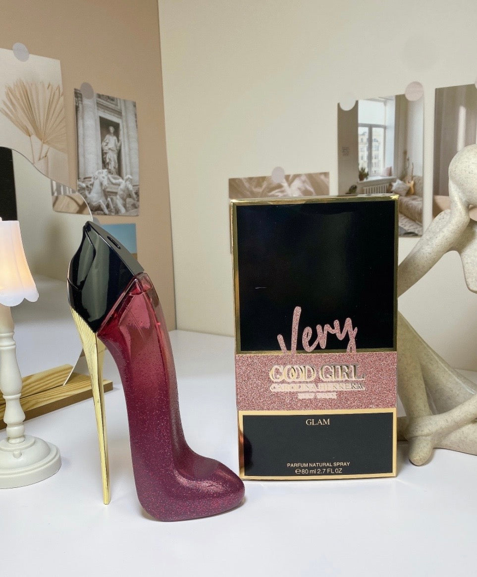 Carolina Herrera “Very Good Girl Glam”