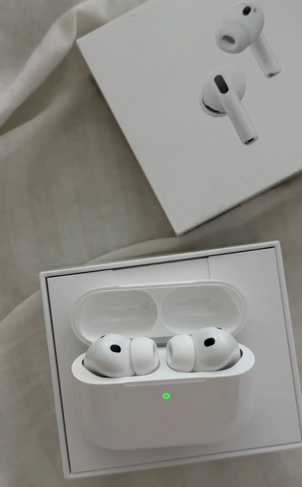 Apple Airpods  Pro 3 Wireless Earbuds