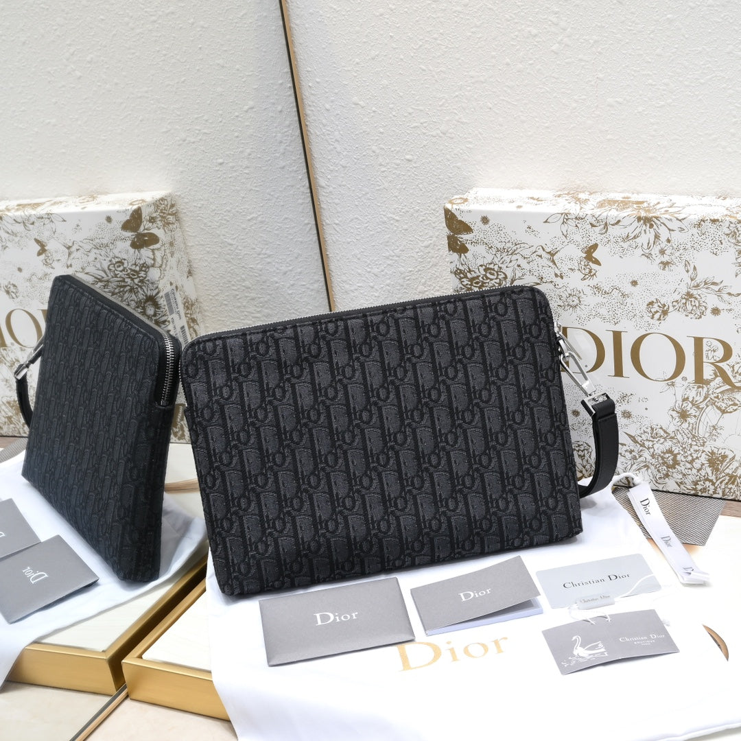 Dior "Oblique Canvas Clutch Bag Cloth Black"