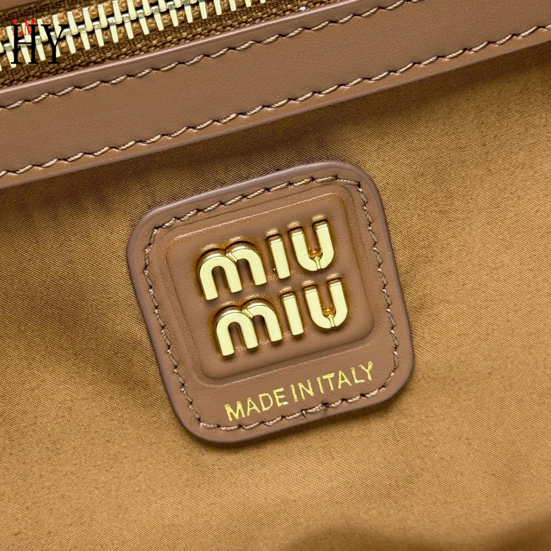 Miu Miu "Beau patent leather shoulder tote bag Black"