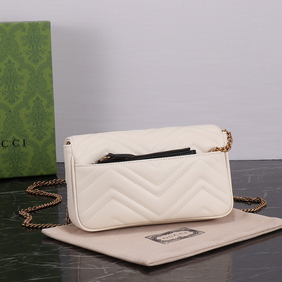 GUCCI "Calfskin Matelasse Super Mini GG Marmont Shoulder Bag White"